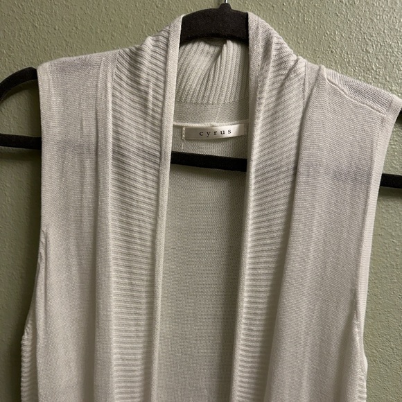 Cyrus Knit Long Sleeveless Cardigan Size Small White - Picture 2 of 10
